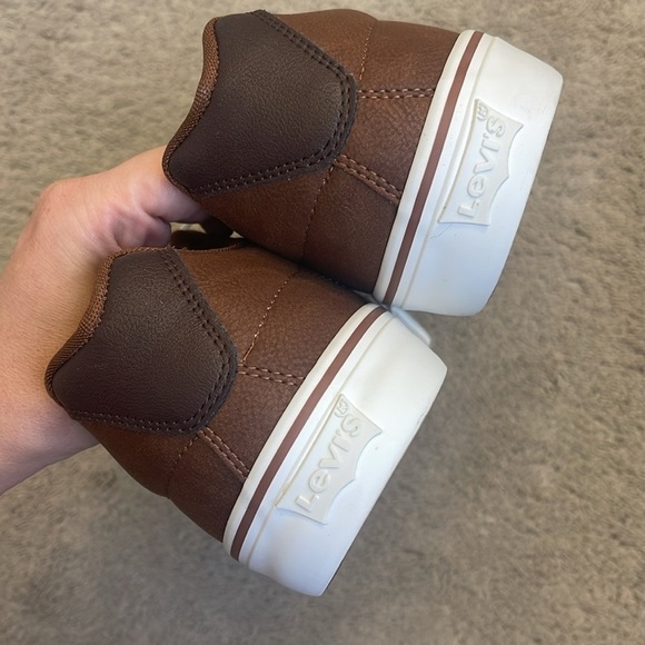 Men’s Levi’s Sneakers Size 9.5 - Picture 5 of 8